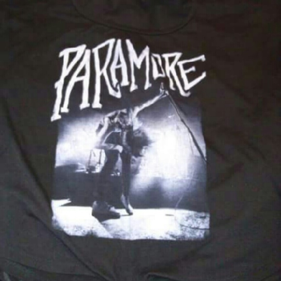 Paramore tee
