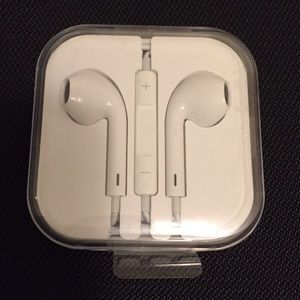 New in package Apple EarPods 🎧