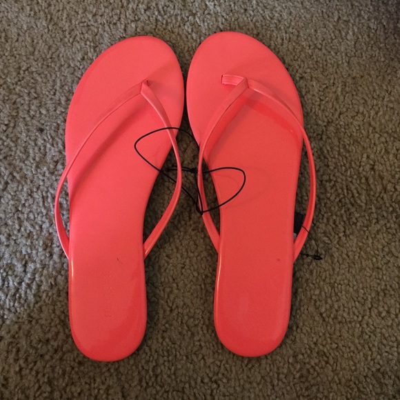Flip flops.