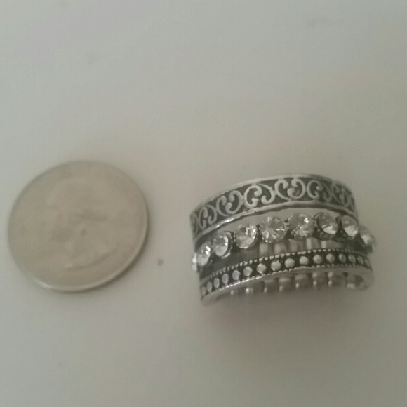 Gorgeous silver ring - Picture 2 of 4