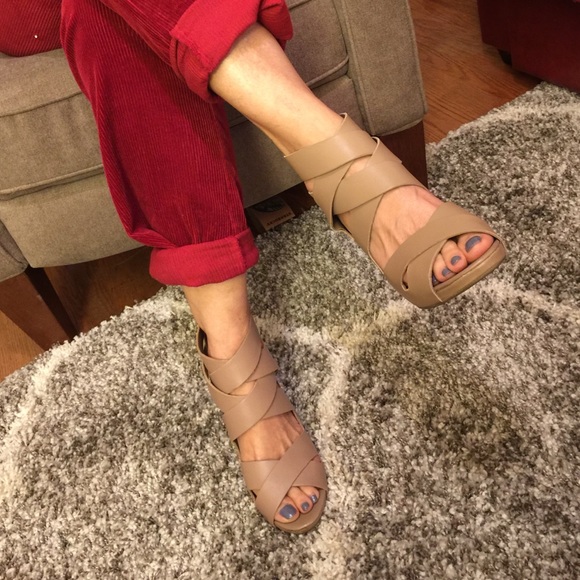 Dolce Vita beige wedges