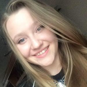 Meet your Posher, Caitlyn