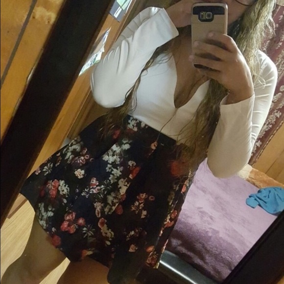 Floral mini dress - Picture 2 of 4