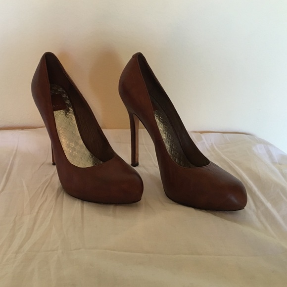 Dolce Vita cognac brown leather high heels size7.5