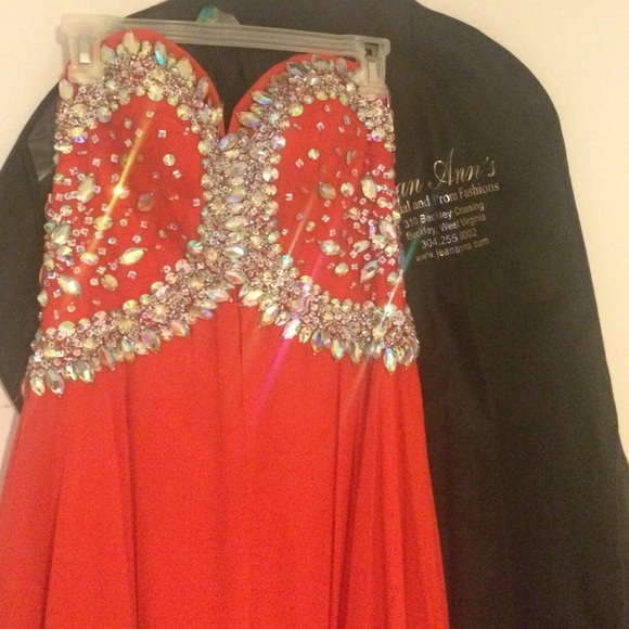 Strapless red prom dress - Picture 2 of 4