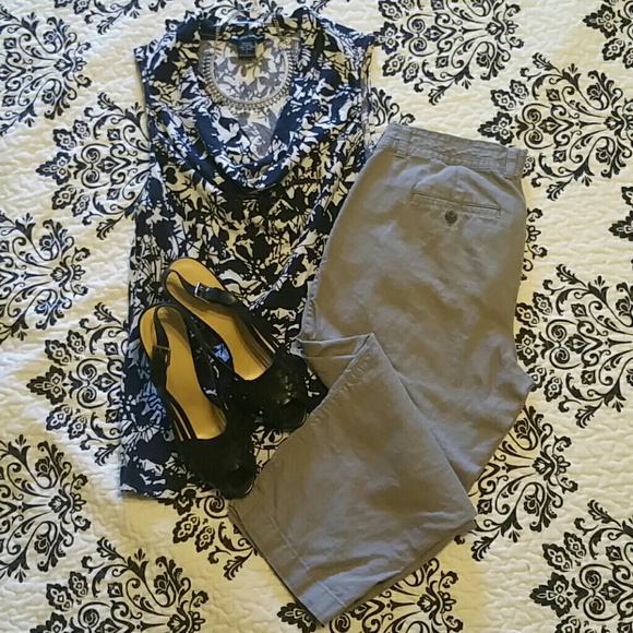 Grey linen capri pants - Picture 1 of 2