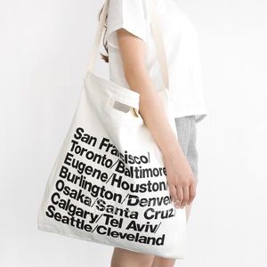CLASSIC AA CITY TOTE