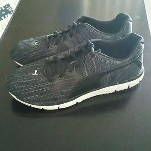 Men's Puma running shoes