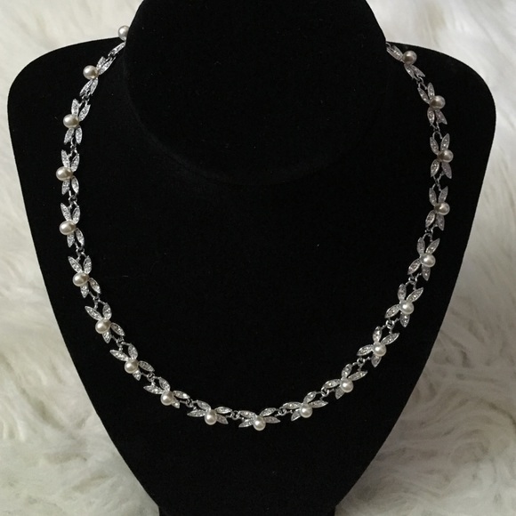 Pearl & Rhinestone Necklace - Picture 2 of 4