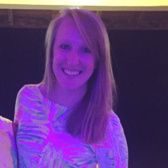 Meet your Posher, Kelly - Picture 3 of 3