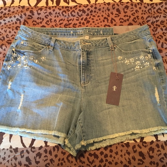 Jennifer Lopez Jean shorts