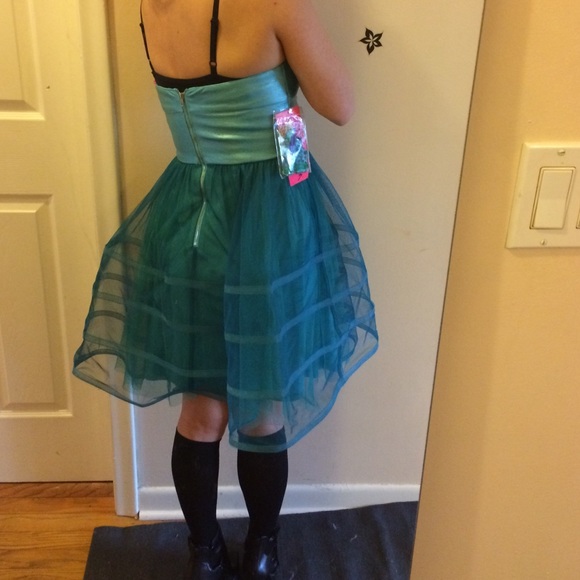 Betsey Johnson part dress shimmery - Picture 2 of 4