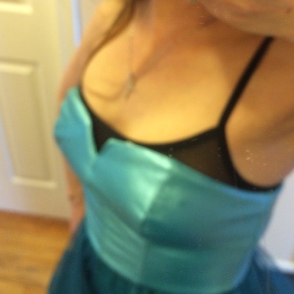 Betsey Johnson part dress shimmery - Picture 4 of 4