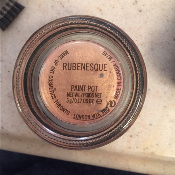 MAC paint pot