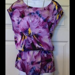 Beautiful top for spring!