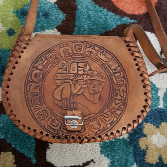 SOLD Vintage Tooled Leather Crossbody bag - Picture 2 of 4