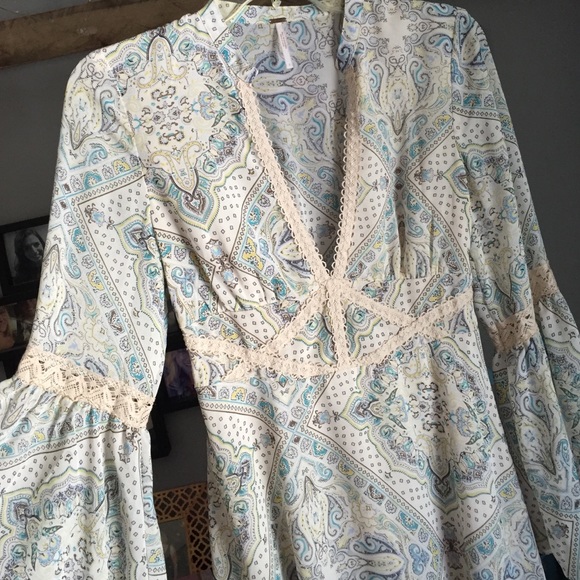 S O L D --- Free people dress w/Bell sleeve - Picture 2 of 4