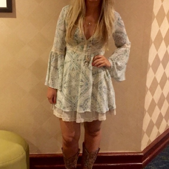 S O L D --- Free people dress w/Bell sleeve - Picture 4 of 4