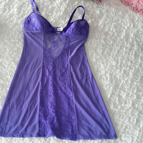 FREDERICKS OF HOLLYWOOD  PURPLE LACE CAMI
