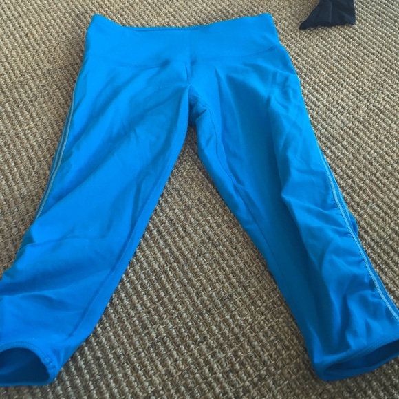 Lululemon compression running crops