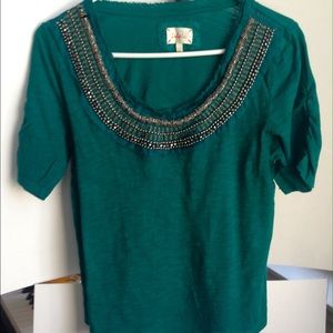 Teal t-shirt with gorgeous neckline!