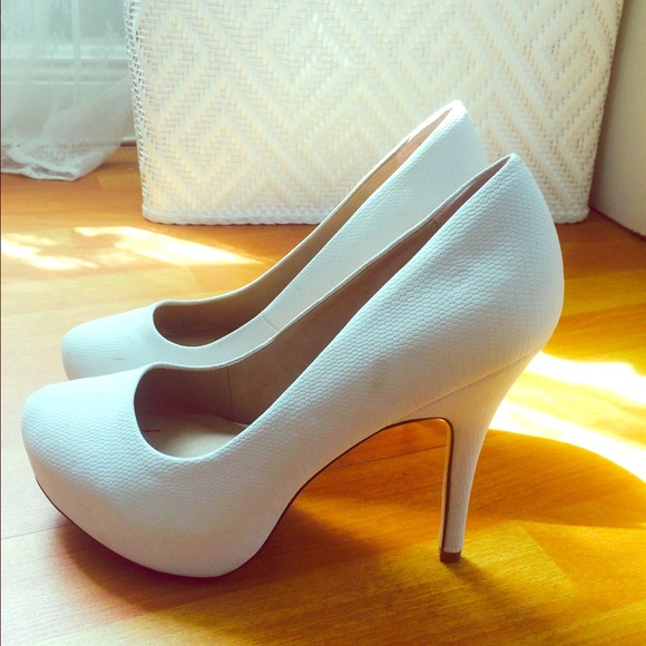 White "Snakeskin" Pump