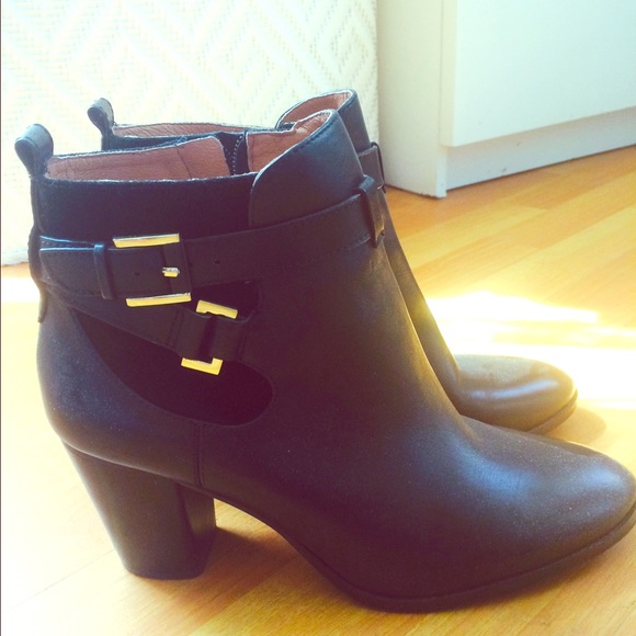 Edgy Rocker Moto Boot