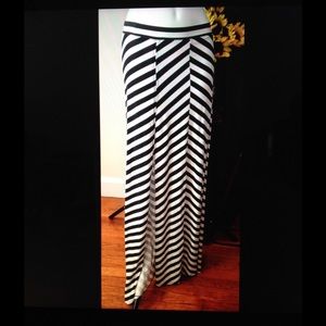 HURLEY Maxi skirt