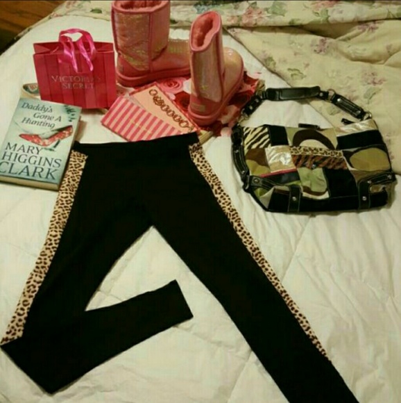 SOLD Victoria's Secret Cheetah Leggings! - Picture 2 of 3