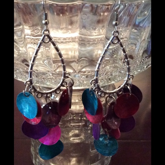 🎄Silver tone multicolor hanging earrings