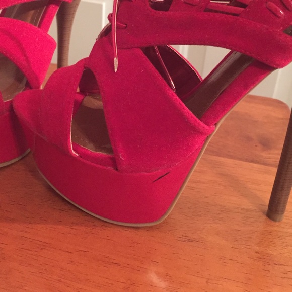 Liliana Red Heels - Picture 4 of 4