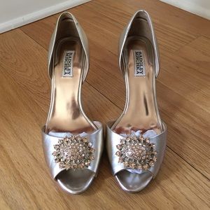 Badgley Mischka Peep Toe Pump Sz 9.5M