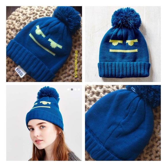 Urban Outfitters 'Grumps Face' Pom Winter Beanie - Picture 4 of 4
