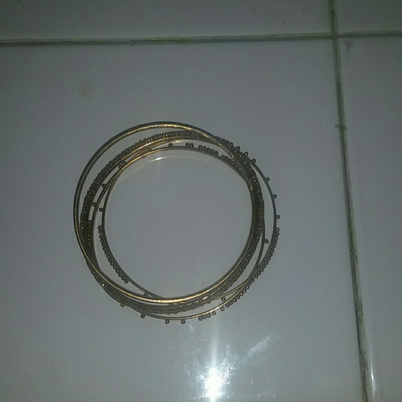 Stackable gold bracelets - Picture 3 of 4