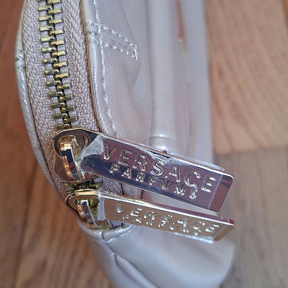 Versace Parfums Cosmetic Bag NWOT - Picture 4 of 4