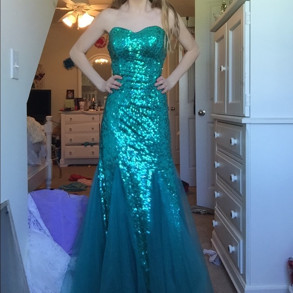 Size 0 prom dress