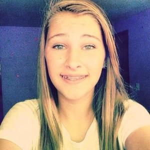 Meet your Posher, Olivia