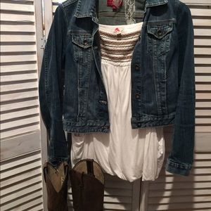 White strapless top with an embroidered design