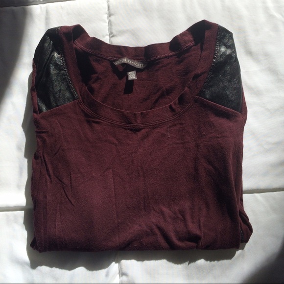 VS long sleeve shirt
