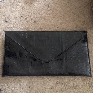 Black clutch