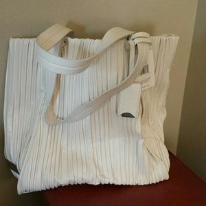 Calvin Klein: Line Drive