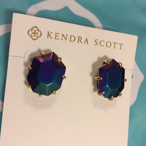 NWT Kendra Scott Morgan Studs