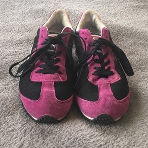 Purple Puma Tennis Shoes
