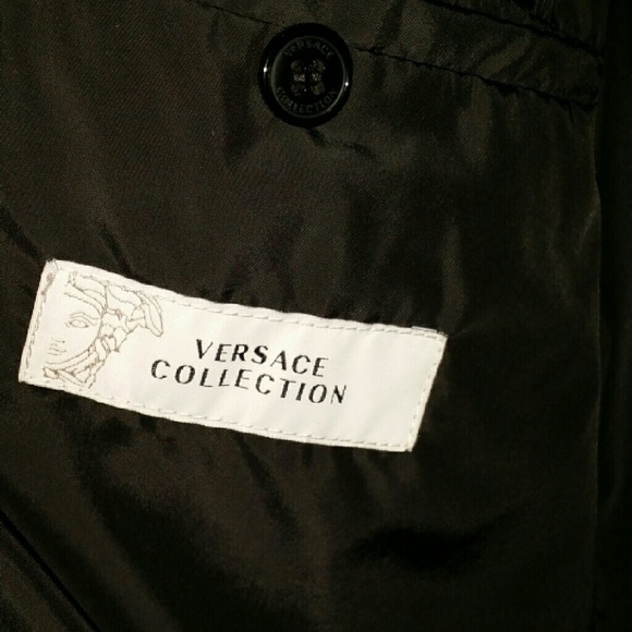 A man's Black Versace jacket - Picture 3 of 4