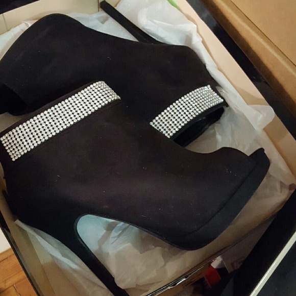 Shoes Macy worn once