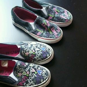 11 Girls Slip ons