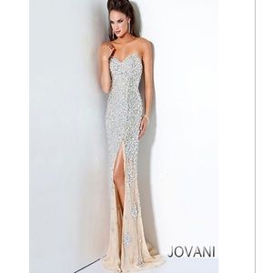 [[STILL AVAILABLE]] Beautiful Jovani gown❤️