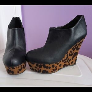 Madden girl size 6 leopard wedge booties