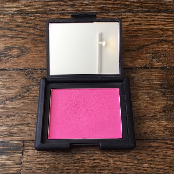 Nars blush in Desire + free makeup bag