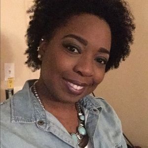 Meet your Posher, Constance